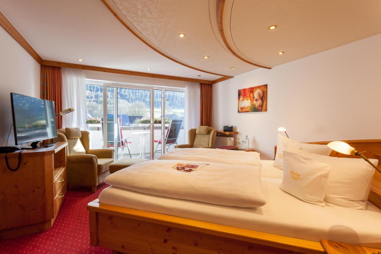 Landhotel Voss Im Talvital Lennestadt Exterior photo